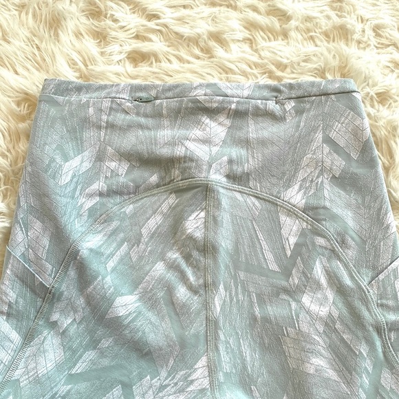 Lululemon Swift Speed High-Rise crop size 4 - Picture 6 of 12